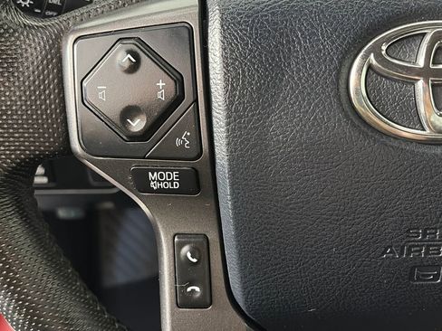 Used 2016 Toyota Tacoma TRD Off-Road w/ Towing Package RWD image 17