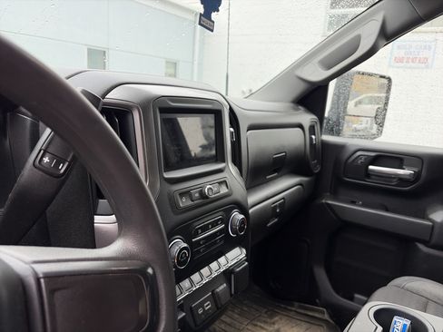 Used 2024 Chevrolet Silverado 2500 Custom w/ Custom Convenience Package AWD/4WD image 11