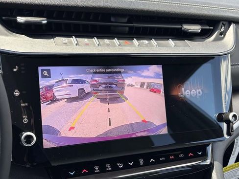 New 2026 Jeep Grand Cherokee Altitude AWD/4WD image 23