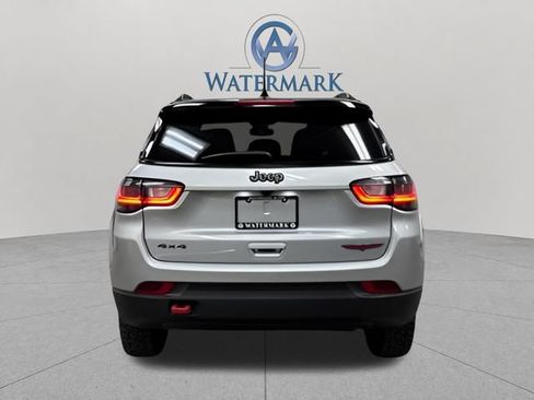 Used 2025 Jeep Compass Trailhawk w/ Trailhawk Elite Group AWD/4WD image 4