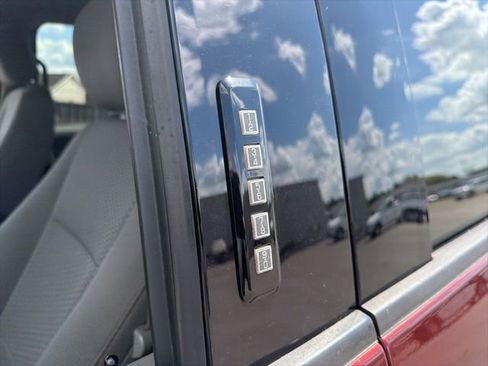 Used 2017 Ford F150 XLT w/ Equipment Group 302A Luxury image 10