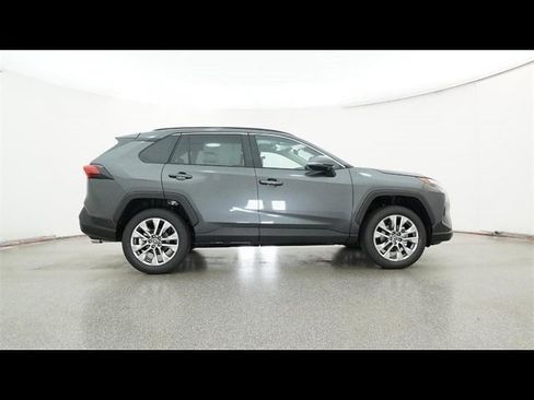 Used 2025 Toyota RAV4 XLE Premium image 52