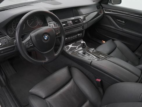 Used 2011 BMW 550i Sedan image 10
