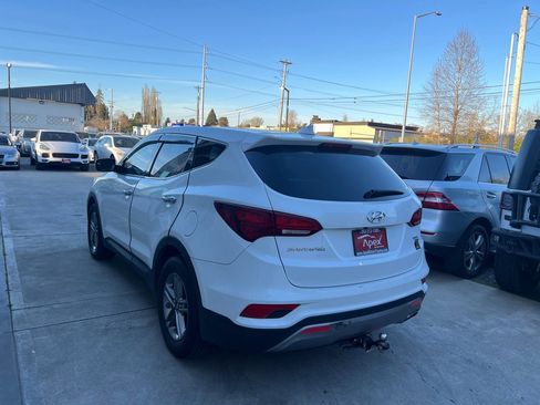 Used 2017 Hyundai Santa Fe Sport image 5