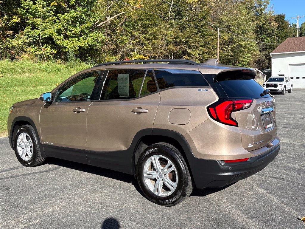 Used 2018 GMC Terrain SLE w/ Driver Convenience Package AWD/4WD image 3