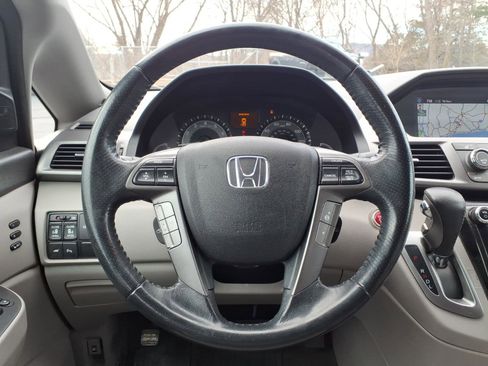 Used 2014 Honda Odyssey Touring Elite image 19