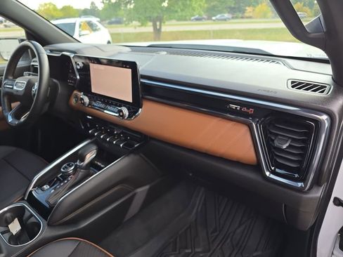 Used 2023 GMC Canyon AT4 w/ AT4 Premium Package image 36