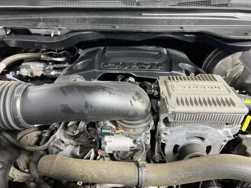 Used 2023 RAM 1500 Laramie AWD/4WD image 29