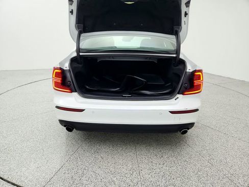 Used 2019 Volvo S60 T6 Momentum w/ Multimedia Package image 15