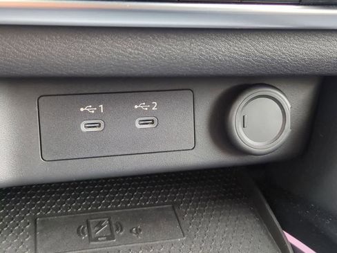 Used 2025 Nissan Rogue Platinum image 33