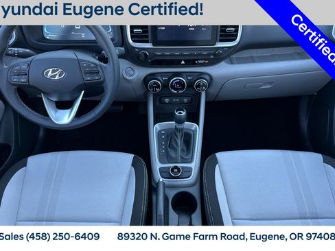 Used 2025 Hyundai Venue SEL FWD image 17