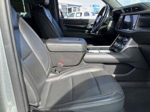 Used 2022 GMC Yukon XL Denali image 22