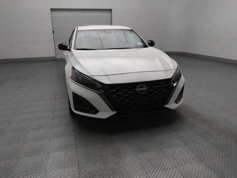 Used 2025 Nissan Altima 2.5 SR image 14