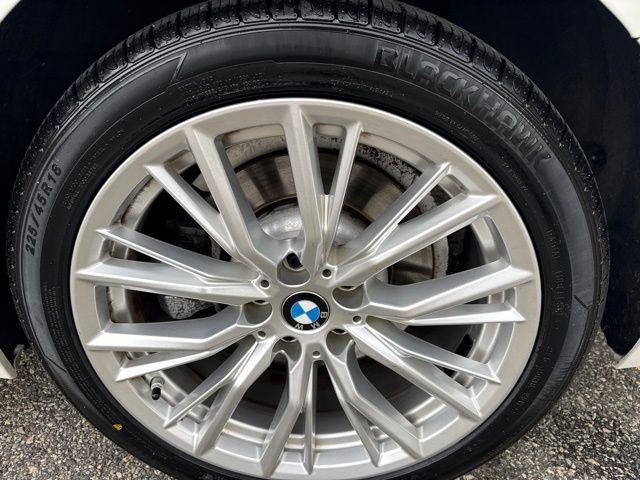 Used 2023 BMW 330i xDrive Sedan w/ Premium Package AWD/4WD image 10