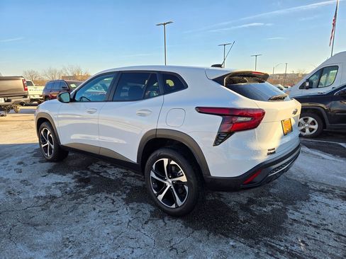 Used 2024 Chevrolet Trax RS w/ Driver Confidence Package image 6