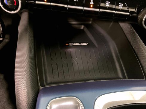 Used 2025 Chevrolet Equinox EV LT w/ Convenience Package image 26