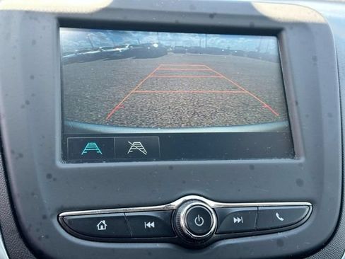 Used 2018 Chevrolet Equinox LT FWD image 22