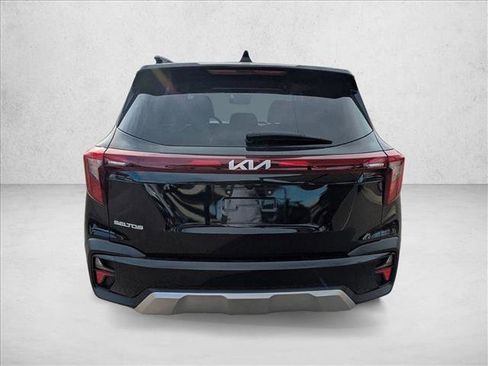 Used 2024 Kia Seltos S image 6