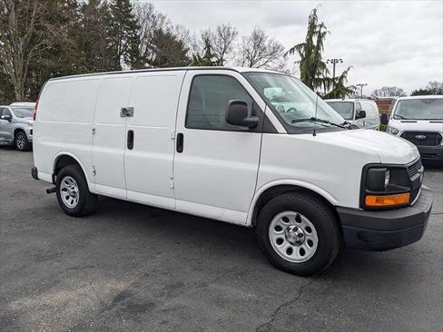 Used 2013 Chevrolet Express 1500 image 6