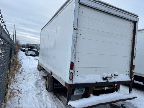 Used 2013 Ford E-350 and Econoline 350 Super Duty image 5