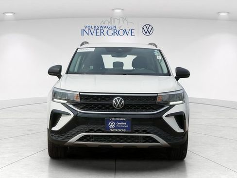 Certified 2024 Volkswagen Taos S AWD/4WD image 2