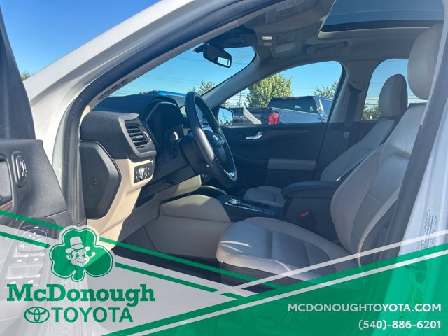 Used 2020 Ford Escape Titanium AWD/4WD image 14