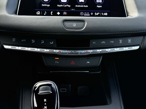 Used 2023 Cadillac XT4 Premium Luxury image 10