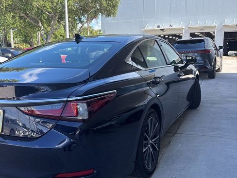 Used 2022 Lexus ES 350 w/ Premium Package FWD image 6