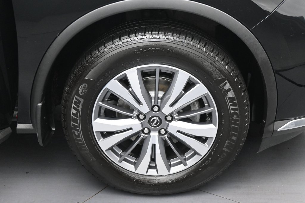 Used 2023 Nissan Murano S AWD/4WD image 9