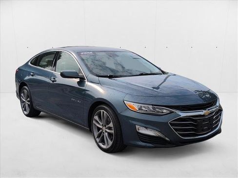 Used 2024 Chevrolet Malibu LT image 3