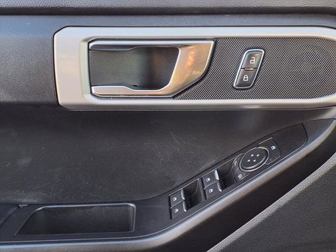Used 2022 Ford Explorer Base image 23