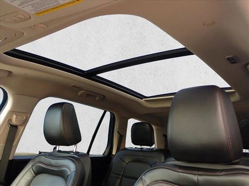 Used 2023 Lincoln Aviator Reserve image 14