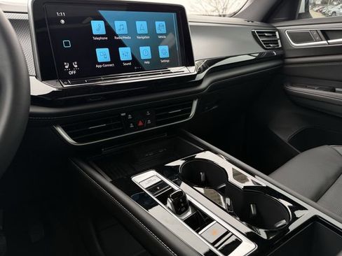 New 2026 Volkswagen Atlas Cross Sport SEL image 13