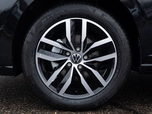 New 2026 Volkswagen Jetta SE image 7