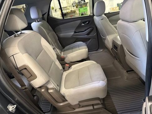 Used 2020 Chevrolet Traverse LT w/ Driver Confidence II Package AWD/4WD image 25