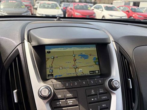 Used 2017 Chevrolet Equinox LT image 19