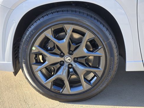 New 2026 Lexus TX 500h AWD image 5