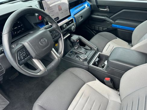 Used 2025 Toyota Tacoma TRD Off-Road w/ TRD Off Road Upgrade Package image 9