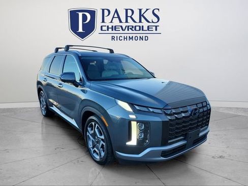 Used 2023 Hyundai Palisade Limited image 1