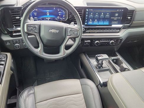 Used 2023 Chevrolet Silverado 1500 ZR2 w/ Technology Package image 20