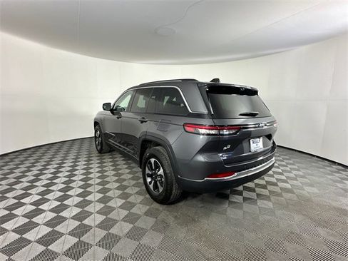 Certified 2022 Jeep Grand Cherokee Limited 4xe w/ Luxury Tech Group II image 10