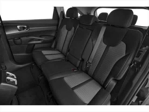 Used 2022 Kia Sorento LX FWD image 9