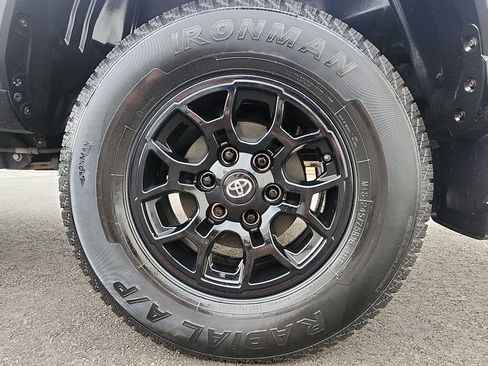 Used 2021 Toyota Tacoma SR w/ SX Package AWD/4WD image 9