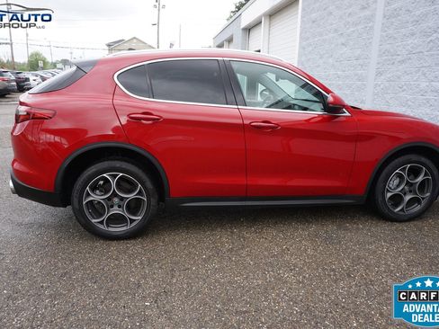 Used 2018 Alfa Romeo Stelvio AWD w/ Cold Weather Package image 12