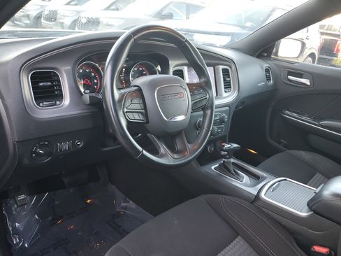 Used 2023 Dodge Charger SXT image 9