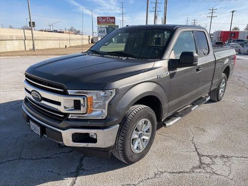 Used 2018 Ford F150 XLT w/ Trailer Tow Package image 3