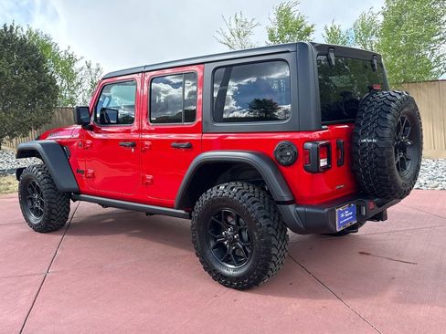 Used 2025 Jeep Wrangler Willys image 5