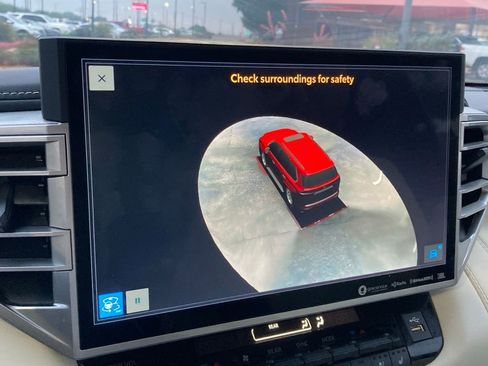 Used 2023 Toyota Sequoia Capstone image 25