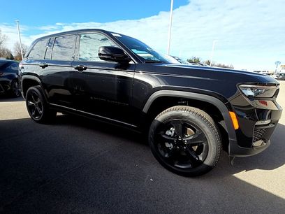 New 2025 Jeep Grand Cherokee Limited w/ Black Appearance Package