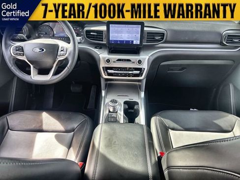 Used 2022 Ford Explorer XLT w/ Equipment Group 202A image 12